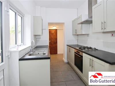 FITTED KITCHEN